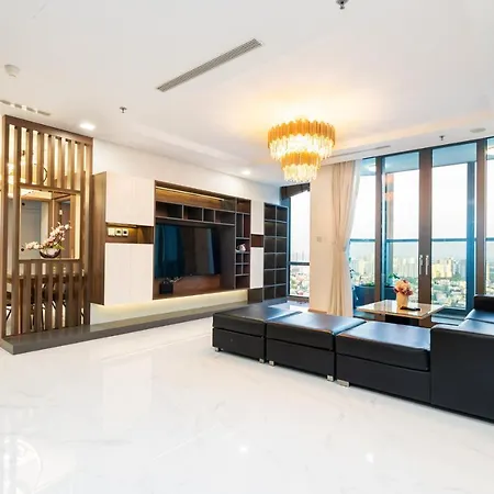 Signature Suite Landmark 81
